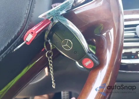 2010 Mercedes-Benz S 400 Hybrid z USA, uszkodzony, nr VIN WDDNG9FB7AA303101